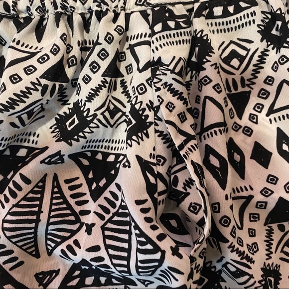 Bohemian Patterned Skirt - Picture 3 of 3